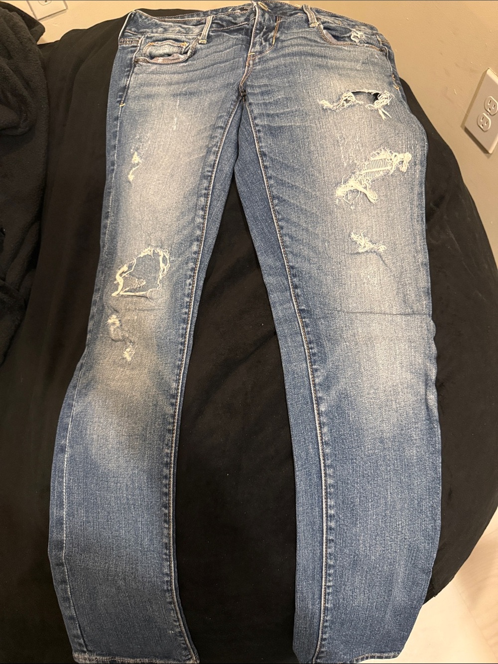 AE skinny jeans sz 10